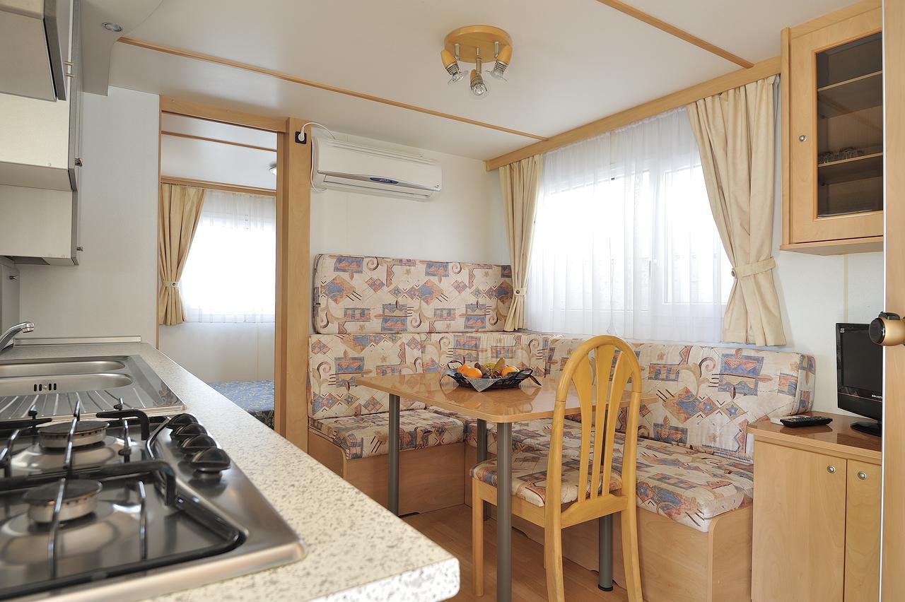 Camping Telis Hotel Àrbatax Buitenkant foto