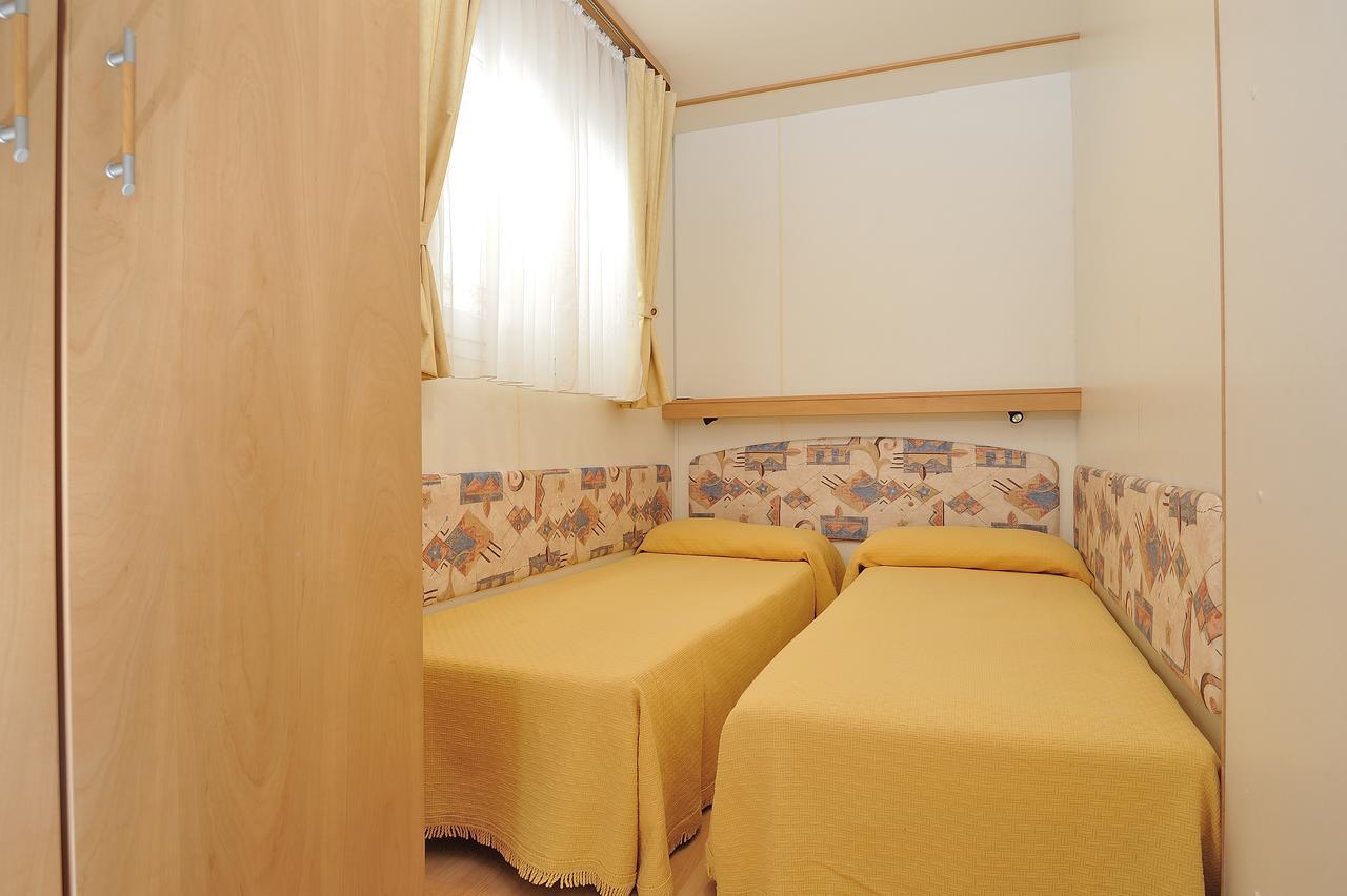 Camping Telis Hotel Àrbatax Buitenkant foto