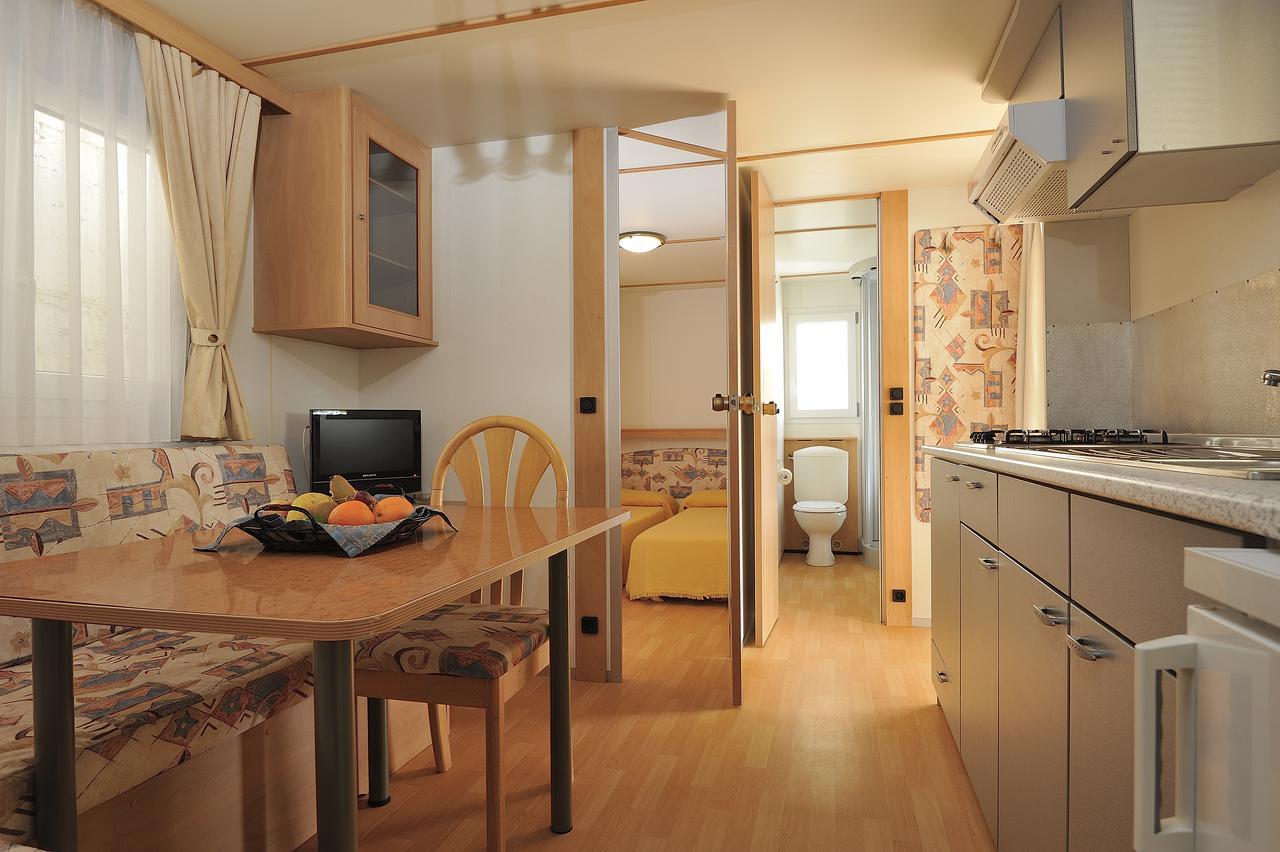 Camping Telis Hotel Àrbatax Buitenkant foto