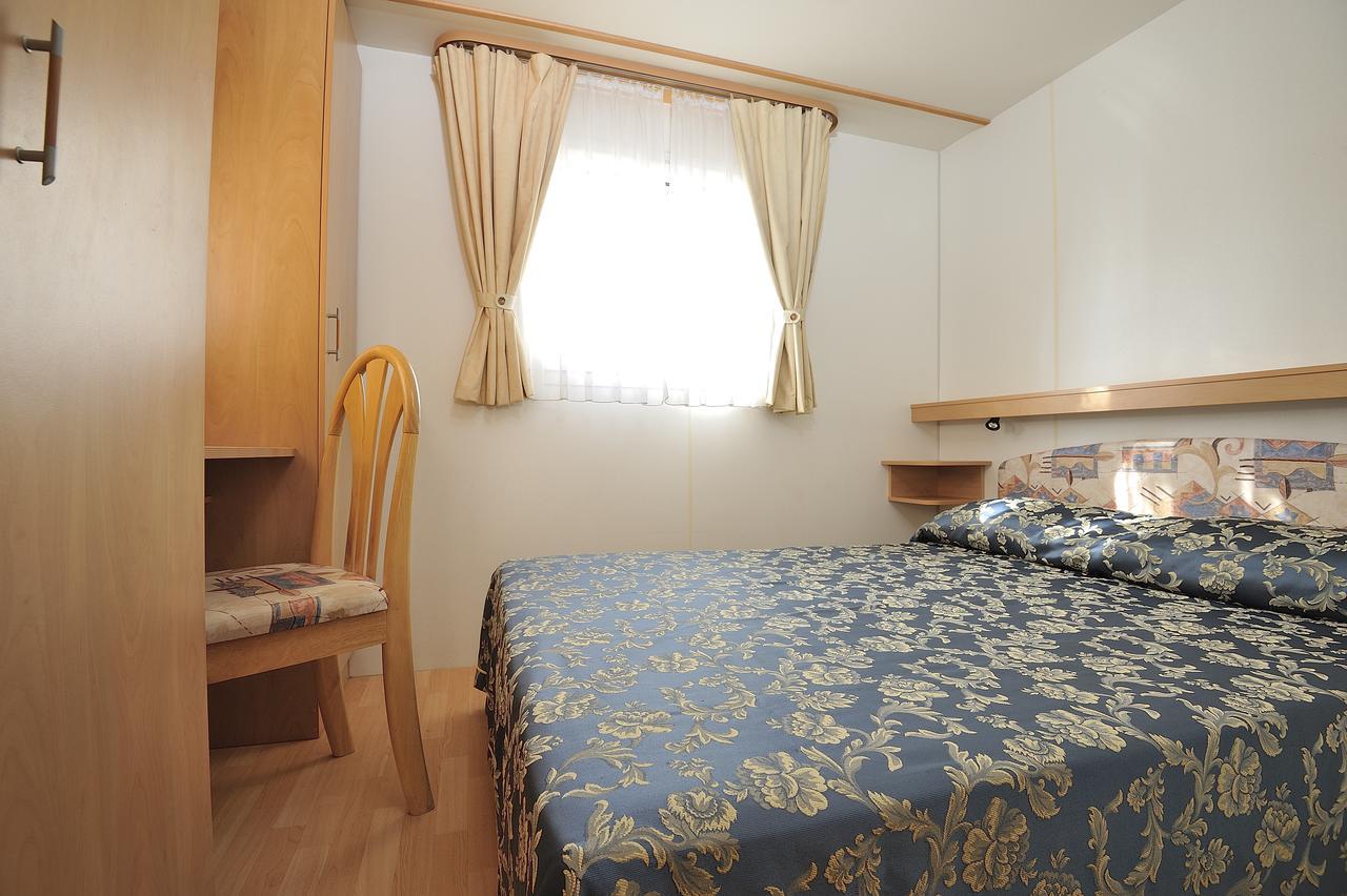 Camping Telis Hotel Àrbatax Buitenkant foto
